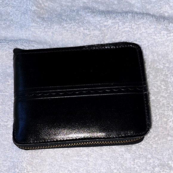 Vintage Hand Tooled TopGrain CowHide Black Leather Zippered Wallet - Picture 1 of 12